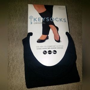 Keysocks black plus size no show socks